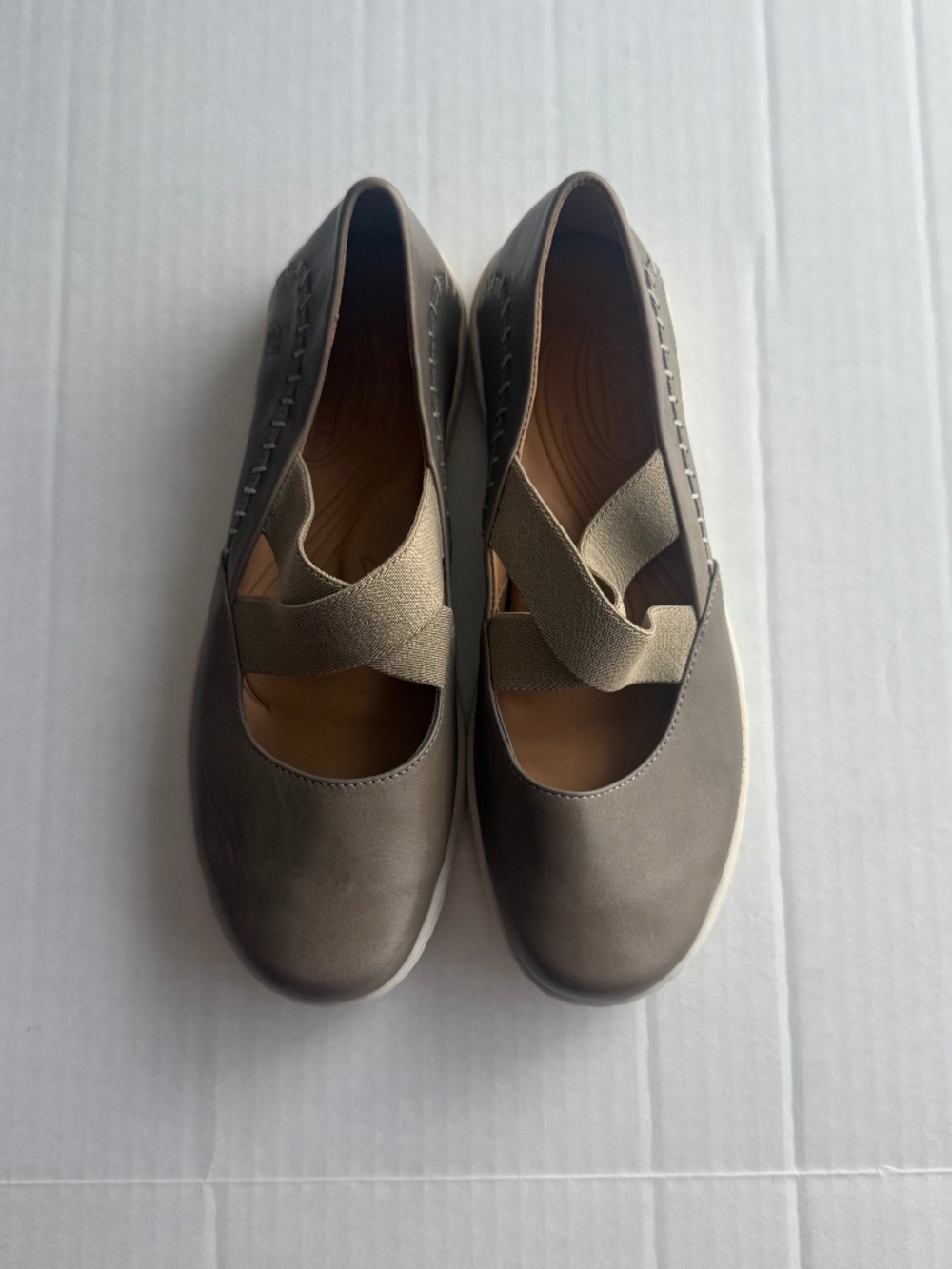Born Larney Crisscross Leather Shoes